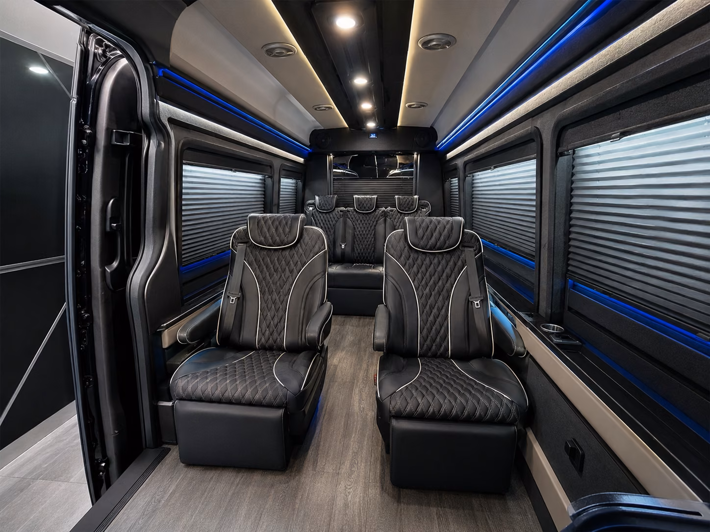 galvestoncharterbuscompany com helps you find airport shuttles for corporate groups and medical conferences
