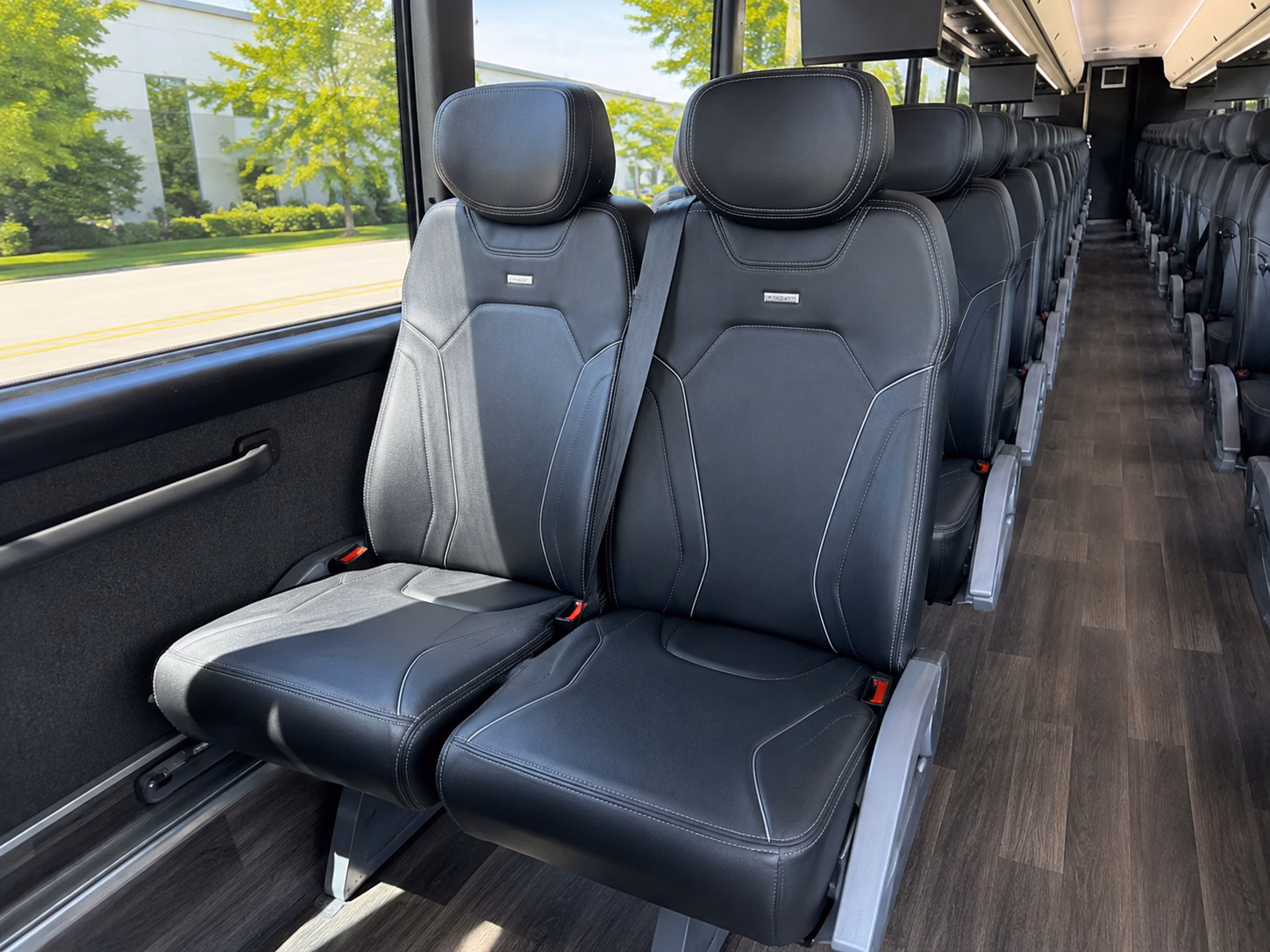 pearland school bus rentals for field trips and class outings
